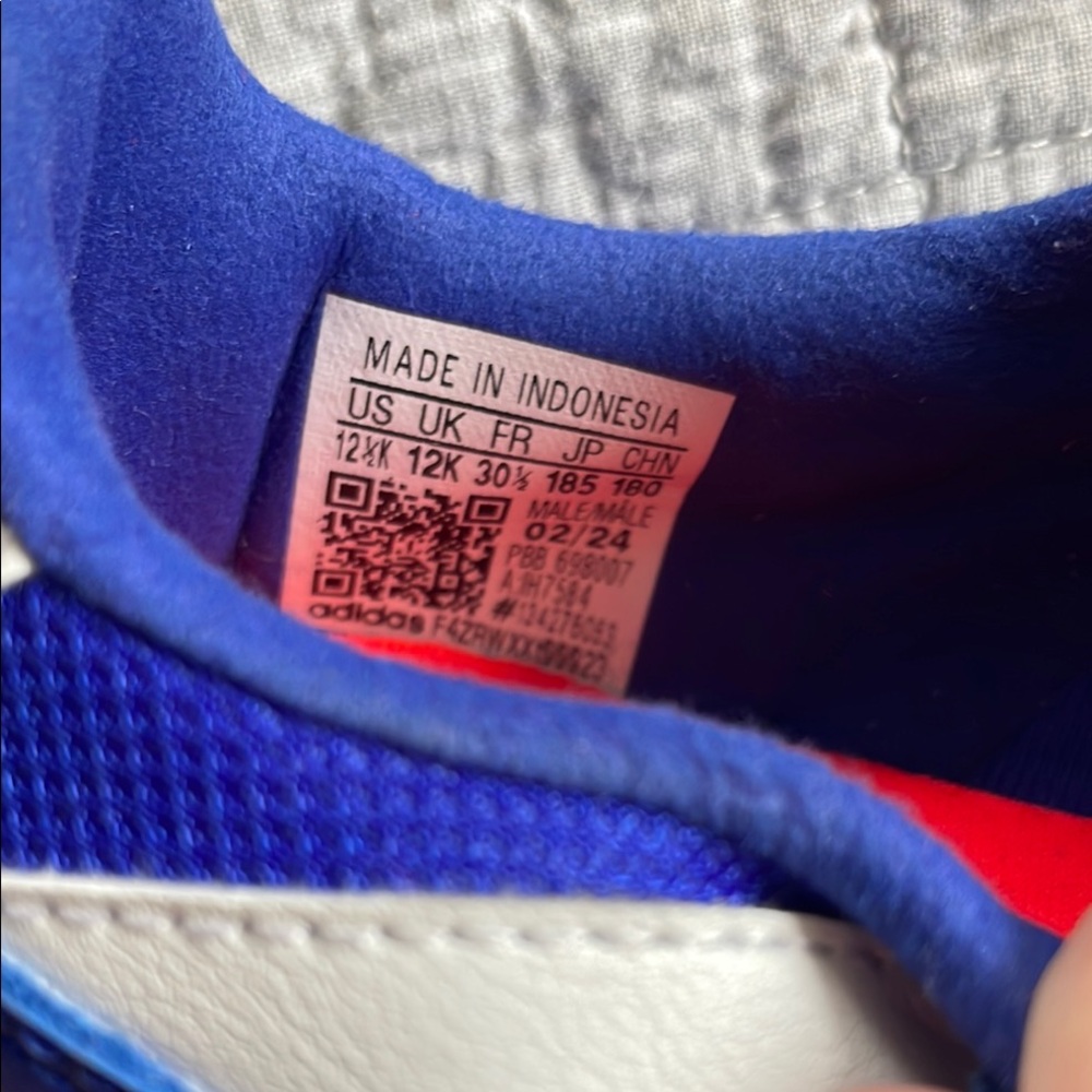 New Adidas Blue and White Sneakers Athletic-Inspired Casual - Picture 4 of 4